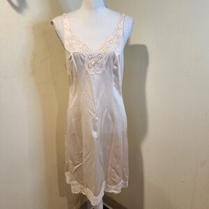 BALI Elegant Vintage Light Pink  Lace Slip Dress Size 34